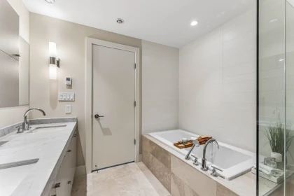 Walk-In Closet Photo of 204 866 Arthur Erickson Place, West Vancouver, BC