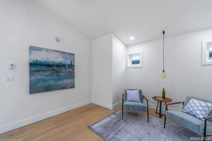 Powder Room Photo of 2 369 E 16th Avenue, Vancouver, BC
