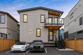 2 369 E 16th Avenue, Vancouver, BC