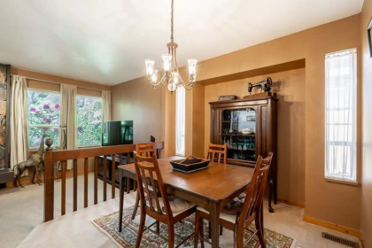 Kitchen Island Photo of 9120 145a Street, Surrey, BC