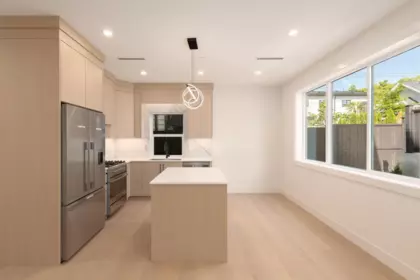 Breakfast Nook Photo of 2 3635 Turner Street, Vancouver, BC