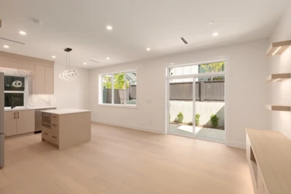 Kitchen Photo of 2 3635 Turner Street, Vancouver, BC