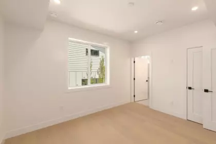 Laundry Room Photo of 2 3635 Turner Street, Vancouver, BC