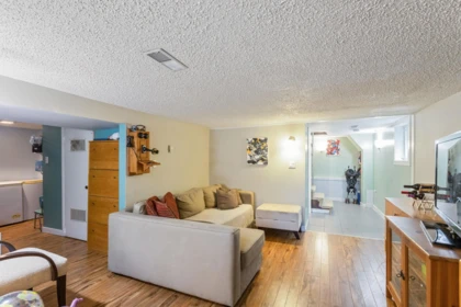 Bedroom 3 Photo of 550 Cassiar Street, Vancouver, BC
