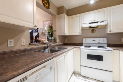 427 9979 140 Street, Surrey, BC, Surrey — Apartment/Condo for sale