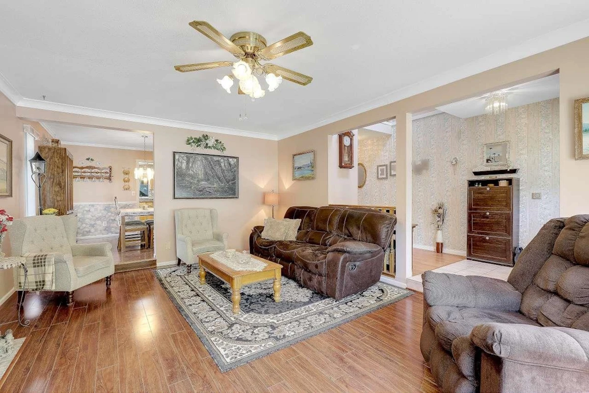 Family Room Photo of 15965 89 Avenue, Surrey, BC