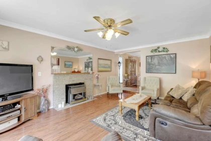 Kitchen Photo of 15965 89 Avenue, Surrey, BC