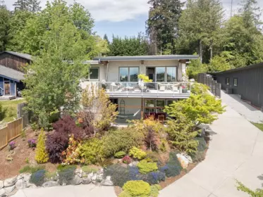 Garden / Landscaping Photo of 6260 Sunrise Boulevard, Sechelt, BC