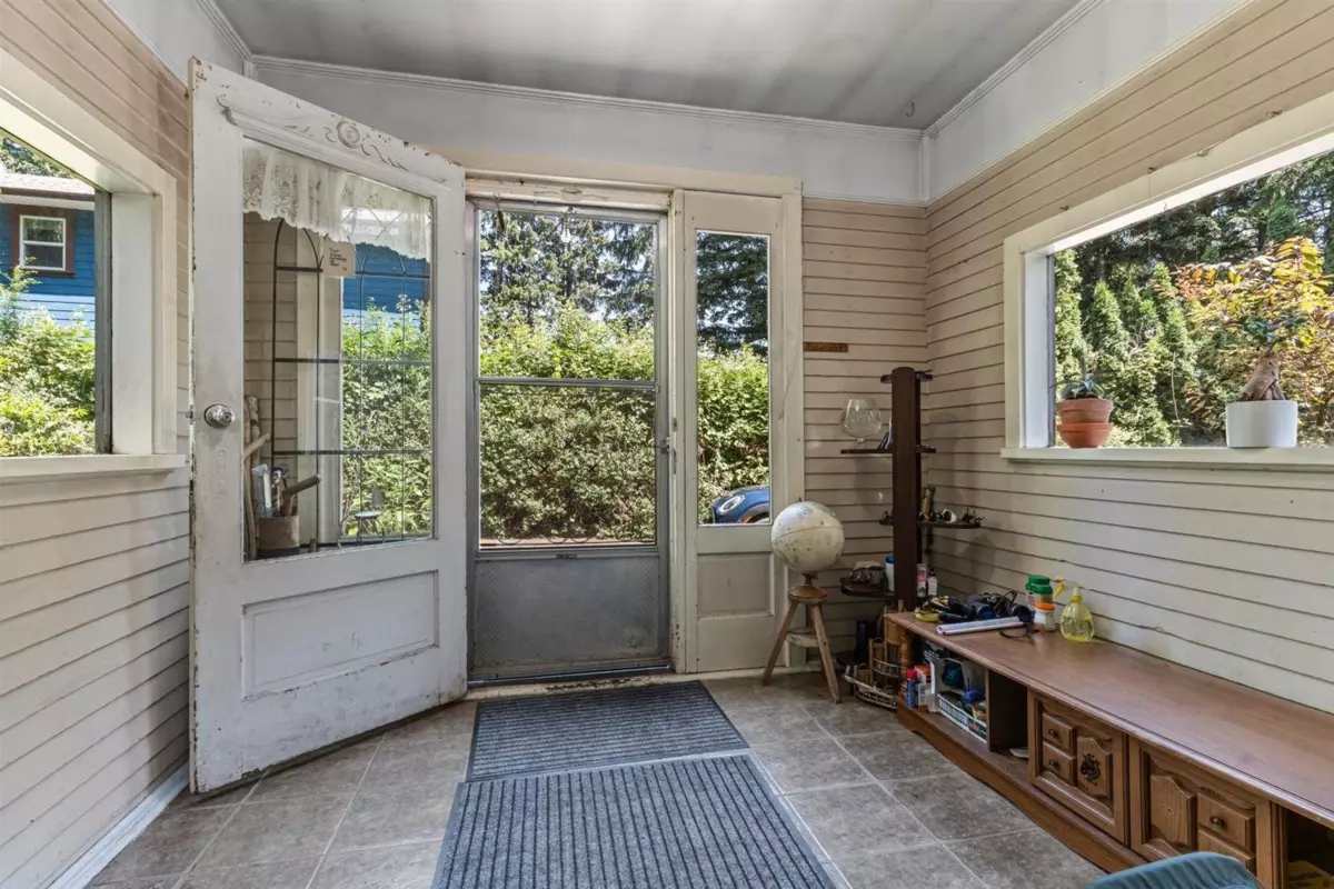 Family Room Photo of 51098 Yale Road, Rosedale, BC