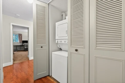 Guest Bathroom Photo of 306 550 Eighth Street, New Westminster, BC