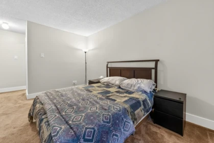 Walk-In Closet Photo of 306 550 Eighth Street, New Westminster, BC