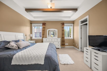 Basement Recreation Room Photo of 10 15977 26 Avenue, Surrey, BC