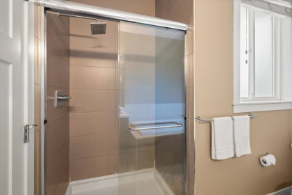 Mudroom Photo of 10 15977 26 Avenue, Surrey, BC