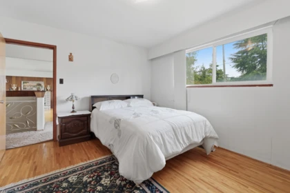 Entry Foyer Photo of 3063 Renfrew Street, Vancouver, BC