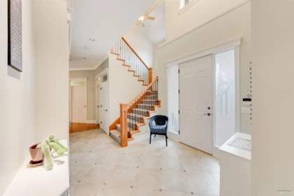 2110 Indian Fort Drive, Surrey, BC, Surrey — Single Family Residence for sale