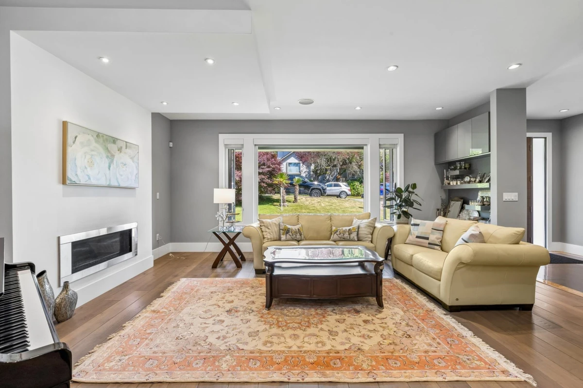 Living Room Photo of 2553 WESTERN AVENUE, North Vancouver BC V7N 3L2