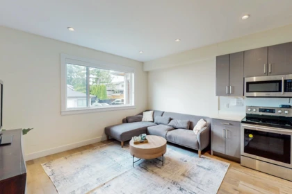 Hot Tub / Spa Photo of 2553 WESTERN AVENUE, North Vancouver BC V7N 3L2