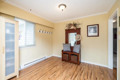 Kitchen Photo of 5567 44 Avenue, Delta, BC