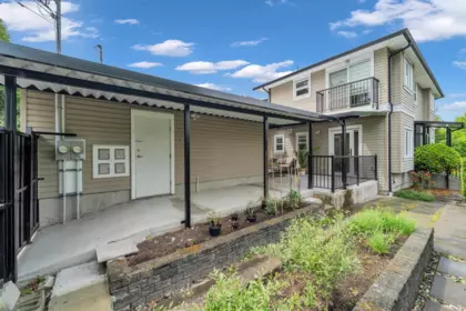 Garden / Landscaping Photo of 3249 Sophia Street, Vancouver, BC