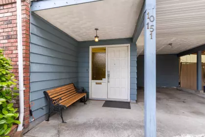 Entry Foyer Photo of 10151 Rosedene Crescent, Richmond, BC