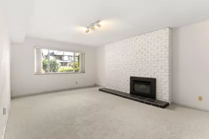 Swimming Pool Photo of 10151 Rosedene Crescent, Richmond, BC