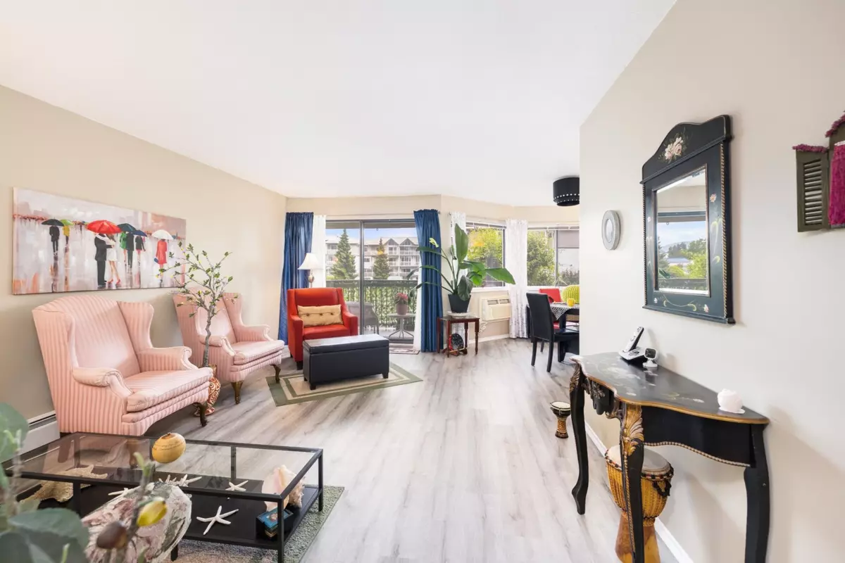 Living Room Photo of 211 31955 Old Yale Road, Abbotsford, BC