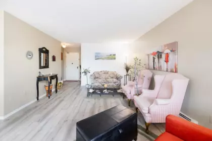211 31955 Old Yale Road, Abbotsford, BC, Abbotsford — Apartment/Condo for sale