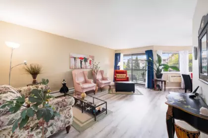 211 31955 Old Yale Road, Abbotsford, BC, Abbotsford — Apartment/Condo for sale