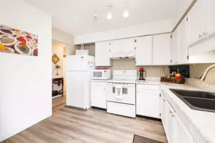Primary Bedroom Photo of 211 31955 Old Yale Road, Abbotsford, BC
