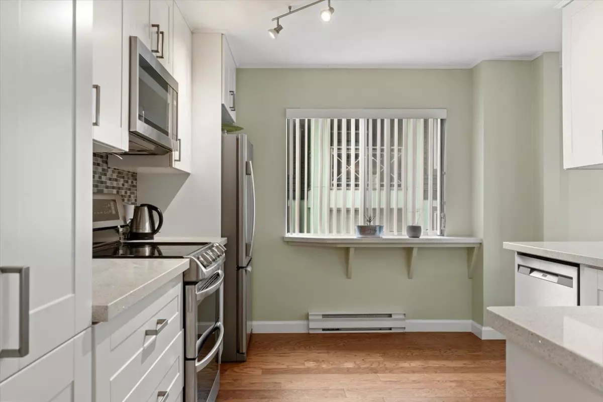 Dining Area Photo of 303 45765 Spadina Avenue, Chilliwack, BC