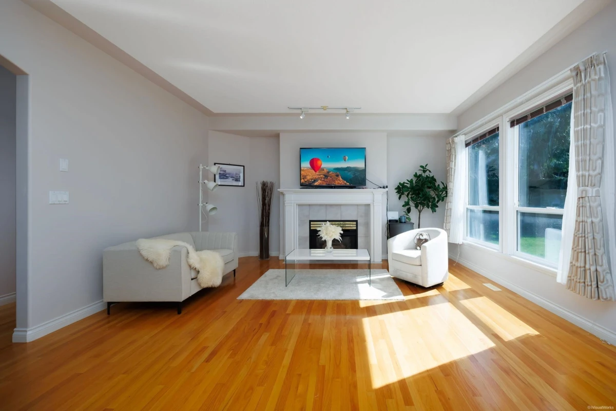 Dining Area Photo of 2244 140a Street, Surrey, BC