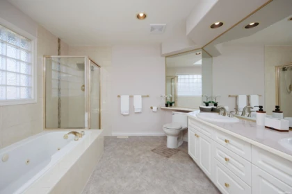 Primary Bathroom Photo of 2244 140a Street, Surrey, BC