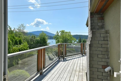 Breakfast Nook Photo of 511 S Fletcher Road, Gibsons, BC