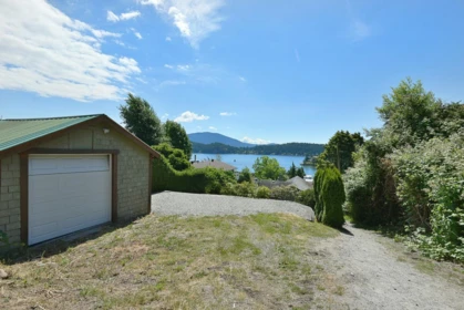Laundry Room Photo of 511 S Fletcher Road, Gibsons, BC