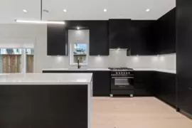 1 2539 Grant Avenue, Vancouver, BC