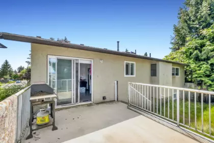 Front Yard Photo of 32317 Adair Avenue, Abbotsford, BC