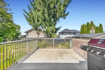 Hallway Photo of 32317 Adair Avenue, Abbotsford, BC