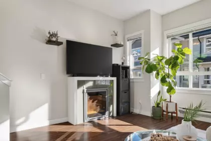 Kitchen Island Photo of 40 2955 156 Street, Surrey, BC