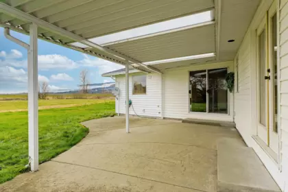 Garden / Landscaping Photo of 15145 Harris Road, Pitt Meadows, BC