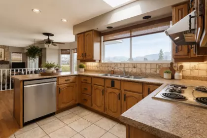 Guest Bathroom Photo of 15145 Harris Road, Pitt Meadows, BC