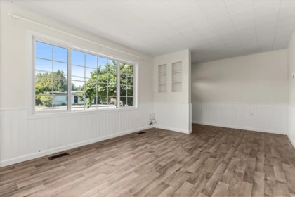 Entry Foyer Photo of 45399 Wellington Avenue, Chilliwack, BC