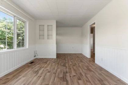 Hallway Photo of 45399 Wellington Avenue, Chilliwack, BC