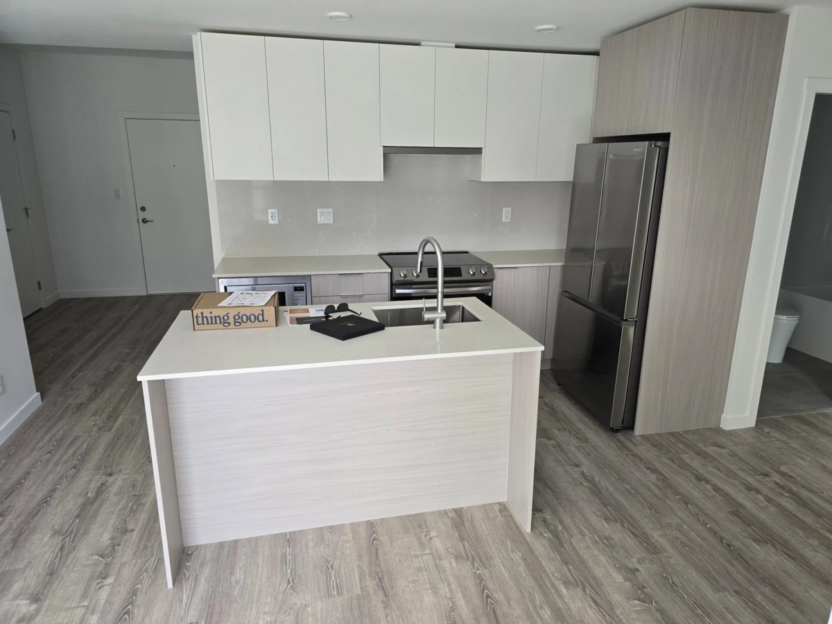 Family Room Photo of 521 13968 Laurel Drive, Surrey, BC