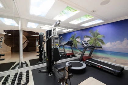 Fitness Center Photo Near 2912 Mathers Avenue, West Vancouver, BC