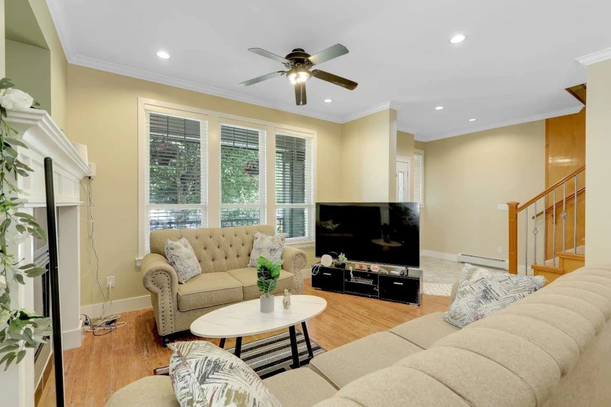 Dining Area Photo of 13542 80a Avenue, Surrey, BC
