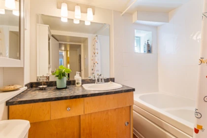 Entry Foyer Photo of 4057 W 18th Avenue, Vancouver, BC