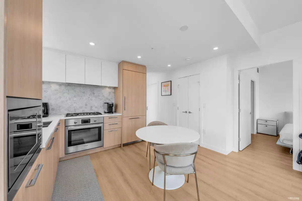 Dining Area Photo of 1701 2425 Alpha Avenue, Burnaby, BC