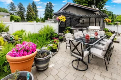 Garden / Landscaping Photo of 667 Colinet Street, Coquitlam, BC