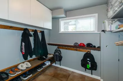 Hallway Photo of 667 Colinet Street, Coquitlam, BC