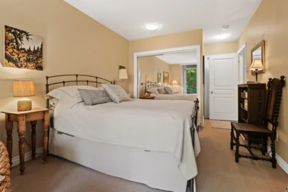 Bedroom 3 Photo of 302 588 16th Street, West Vancouver, BC
